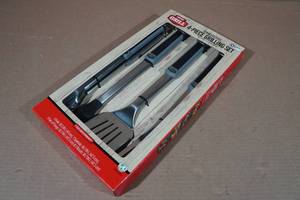 lot 154 image: Stainless Steel 4-Piece Grilling Set