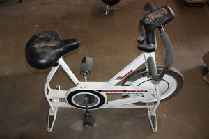 lot 183 image: Vintage Schwinn DX 900 Exercise Bike
