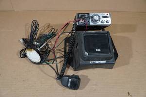 lot 199 image: Vintage Kraco CB Radio Setup