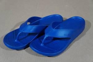lot 250 image: Nuusole Unisex Rubber Sandals -Mens 11, Womens 12