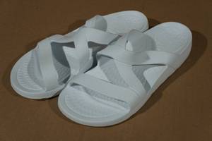lot 252 image: Nuusole Womens Hailey Rubber Slides -Size 9