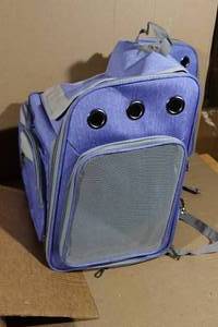 lot 45 image: Rolling Pet Carrier