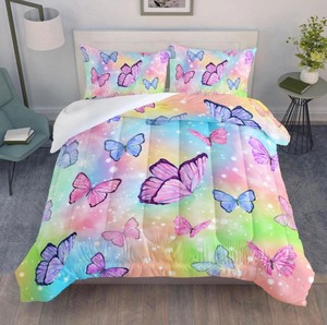 lot 32 image: Twin Kids Butterfly Comforter Set