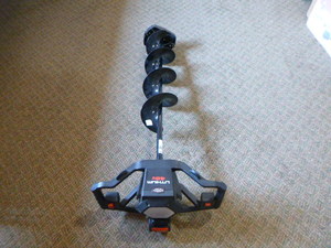 lot 14 image: Strikemaster Battery Powered Ice Auger