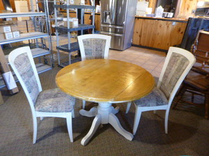 lot 21 image: Table and Chairs