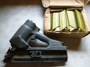 lot 44 image: Senco Air Nailer