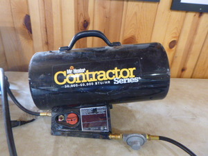 lot 53 image: Mr. Heater Contractor Series Propane Heater