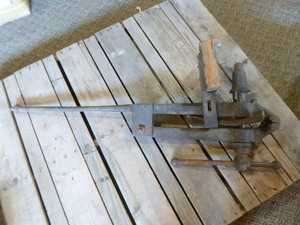 lot 61 image: 4 12 Vise