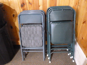 lot 73 image: 7 Folding Chairs