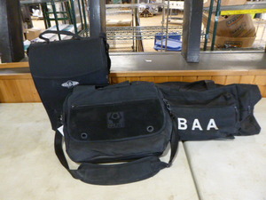 lot 91 image: 3 Carrying Cases