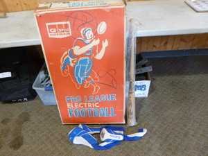 lot 96 image: Vintage Electric Football Game and Kent Hrbek Signed Baseball Bat
