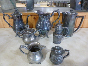 lot 106 image: Vintage Silver Serving Items