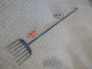 lot 125 image: Ice Fishing Spear and Decoy