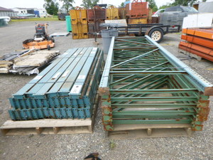 lot 2 image: Pallet Racking