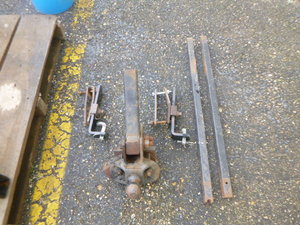 lot 166 image: RV Equalizer Hitch