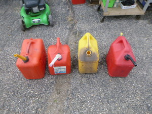lot 169 image: 4 Gas Cans