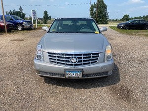 lot 8 image: 2007 Cadillac DTS