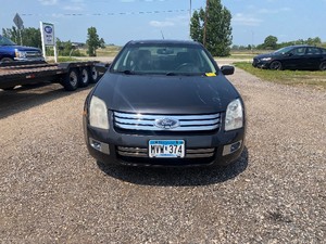 lot 10 image: 2007 Ford Fusion