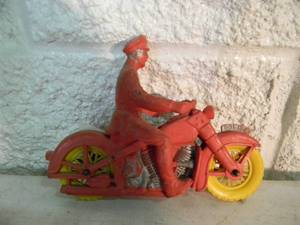 VINTAGE AUBURN POLICE RUBBER MOTORCYCLE, RED W YELLOW WHEELS - APPROX 6 LONG By 5 TALL - AWESOME OLD SCHOOL PIECE - SEE PICTURES