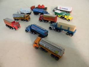 11 - ORIGINAL - VINTAGE MICRO MACHINES SEMI TRUCK WTRAILERS COLLECTION - GREAT SET - NICE - SEE PICTURES