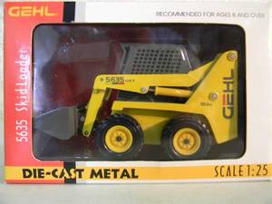 NEW OLD STOCK - VINTAGE GEHL 125 SCALE DIE-CAST 5635 DXT TURBO SKID LOADER - IN BOX - AWESOME PIECE - NICE - SEE PICTURES