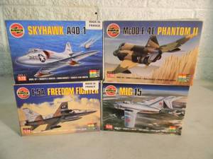 lot 17 image: 4 - AIRFIX 172 & 1144 scale Model Kits, Made In France - MIG 15, SKYHAWK A4D-1, McDD F-4E PHANTOM II, F-5A FREEDOM FIGHTRER - SEALED IN BOX - GREAT PIECES - SEE PICTURES