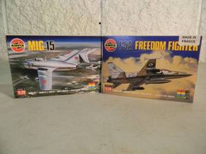 lot 20 image: 2 - AIRFIX 172 scale Model Kits, Made In France - F-5A FREEDOM FIGHTRER & MIG 15 - SEALED IN BOX - GREAT PIECES - SEE PICTURES