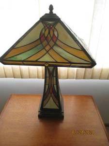 Stunning Stained Glass Tiffany Styl...