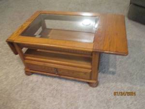 Magnificent hardwood drop leaf coff...