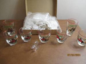 Abundantly adorable Vintage glass s...