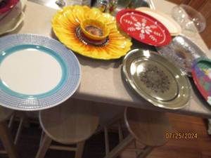Colorful collection of Serving Plat...