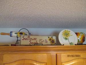Sassy Sunflower Stoneware and Wood ...