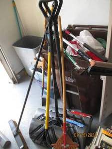 Handy helper grabber with other lon...