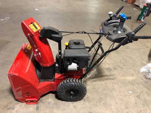 Toro Power Max 824 OE 24 in. 252cc Two-Stage Electric Start Gas Snow Blower  Customer Returns See Pictures