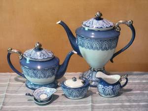 lot 78 image: Elegant Vintage Chinese Handpainted Tea Service Set (5)