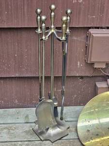 lot 64 image: Brass Fireplace Set