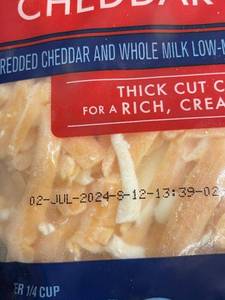 F - Lot of 3 Kraft Signature Cheddar Blend Shredded Cheese (8 oz each)