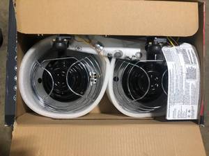 lot 7 image: Mr. Heater Double Tank Top 30,000 BTU Radiant Propane Space Heater Customer Returns See Pictures