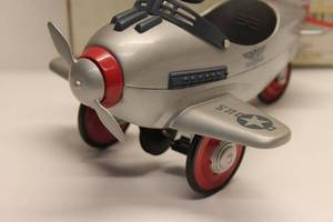 lot 8 image: Vintage Die-Cast Metal Pedal Airplane Toy - Silver USAF