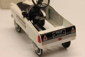 lot 11 image: Hallmark Kiddie Car Classics Diecast Collectible Dragnet Patrol Car