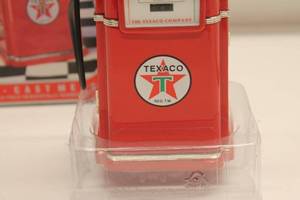 lot 24 image: Collectible Texaco Musical Bank - The Texaco Star Die-Cast Metal