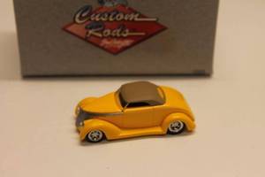 lot 27 image: Hot Wheels Custom Rods Boyd Coddington Smoothster Die-Cast Car with Certificate