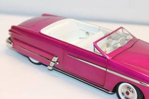 lot 43 image: 1949 Ford Lead Sled Diecast Model Car