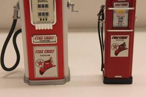lot 69 image: Set of 2 Texaco Fire Chief Gasoline Pump Models