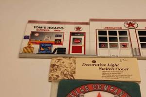 lot 103 image: Vintage Texaco Decor Lot Decorative Light Switch Cover & Metal Signs