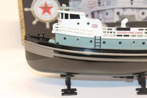 lot 133 image: Ertl Collectibles Texaco Fire Chief Tugboat Model