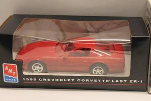 lot 182 image: Lot of 2 Die-Cast Models 1995 Chevrolet Corvette and 1994 Brickyard 400 Monte Carlo