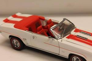 lot 223 image: 1969 Chevrolet Camaro SS Convertible Diecast Model Car