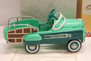 lot 230 image: Set of 3 Hallmark Kiddie Car Classics Die-Cast Pedal Cars
