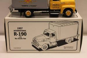 lot 247 image: 1957 International R-190 Dry Goods Van 134 Scale Die-Cast Model